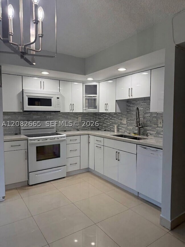 Foto del edificio - 8650 SW 133rd Avenue Rd