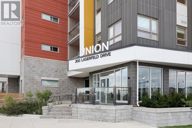 Photo du bâtiment - 200 Lagerfeld Dr