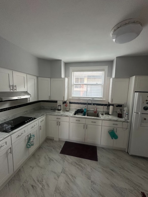 Building Photo - 3619 N Lamon Ave