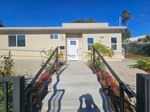 Building Photo - 1158 W 1st St