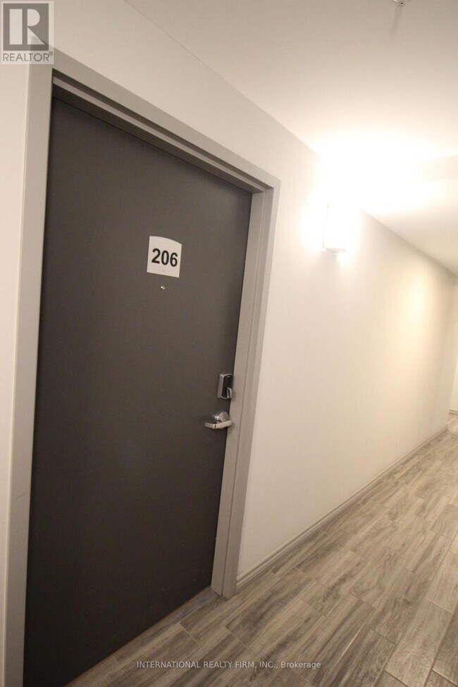 Photo du bâtiment - F206-F275 LARCH St