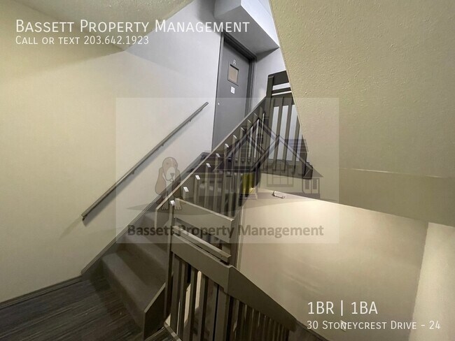 Foto del edificio - 30 Stoneycrest Dr