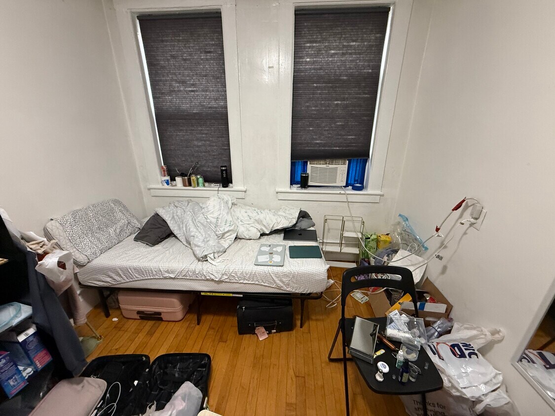 Primary Photo - 168 Endicott St