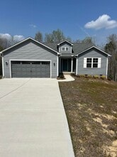 Building Photo - 153 Harmony Trl