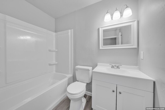 Building Photo - Appleblossom Ridge