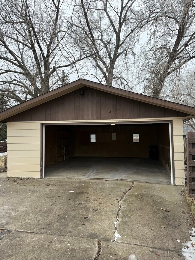 Foto del edificio - 822 29th St N