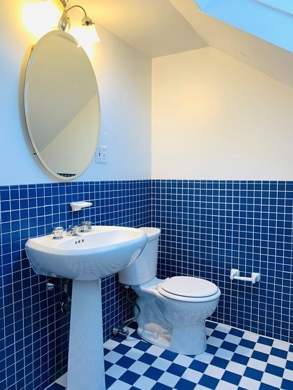 867 Southern Artery Unit 2, Quincy, MA 02169 Room for Rent in Quincy, MA