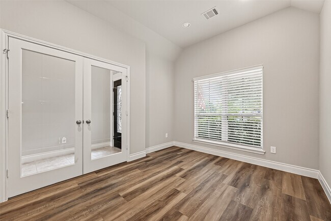 Building Photo - 2107 Cinnamon Teal Cir