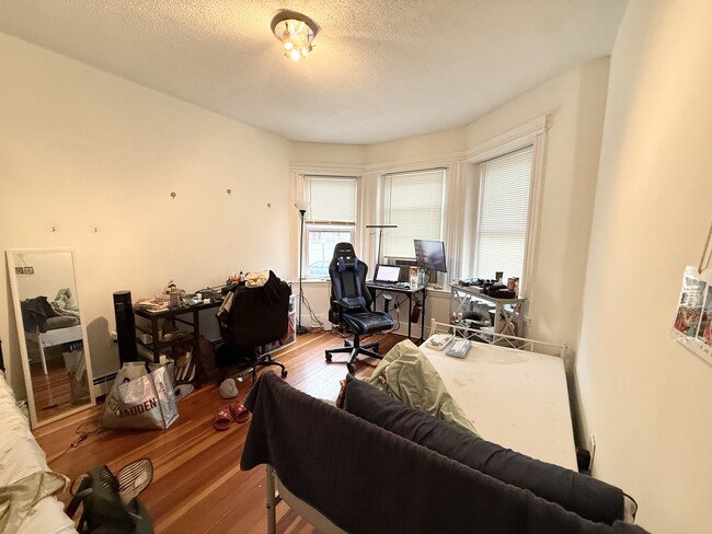 Building Photo - 4A Weld Ave