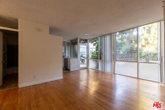 Building Photo - 11131 Rose Ave