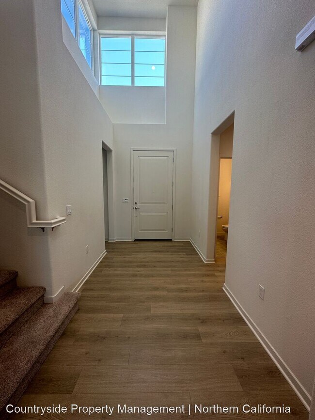 Building Photo - 5 br, 4.5 bath House - 2891 Wylin Blvd