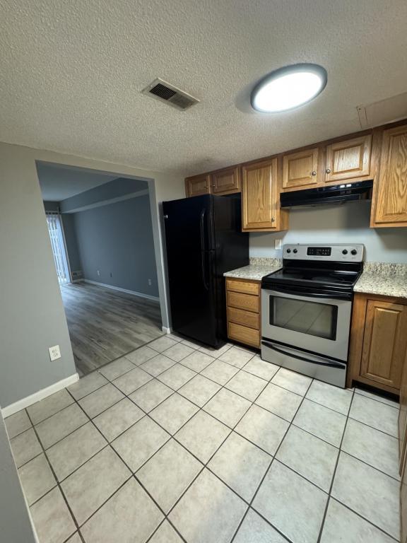 Building Photo - 11 Johnny Appleseed Ct