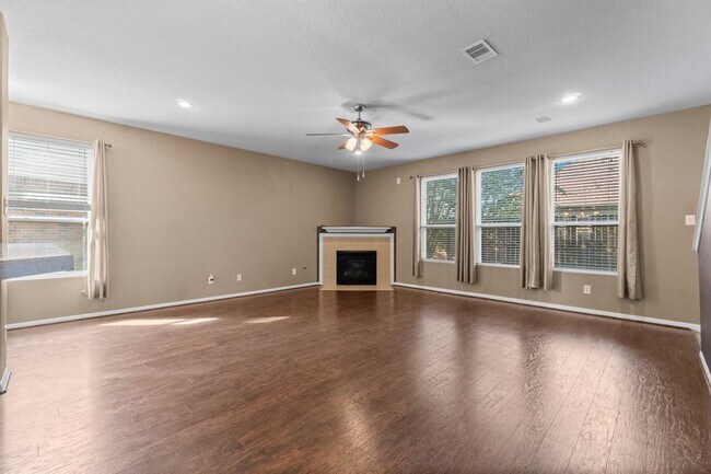 Building Photo - 2402 Lofty Falls Ct