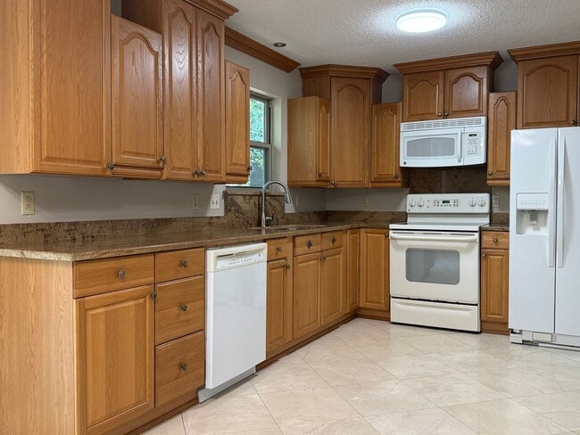 Building Photo - 5 Flourite Cove