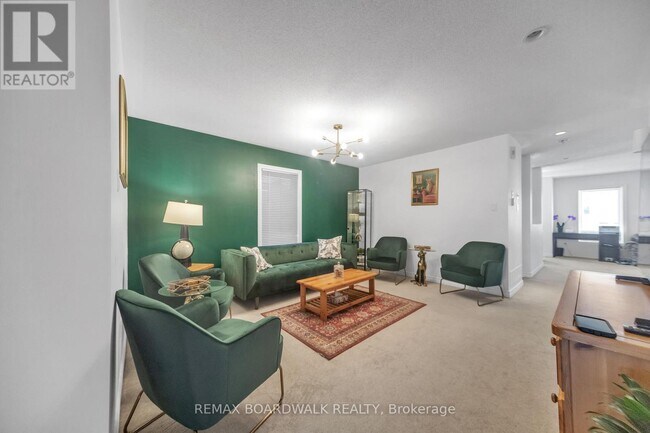 Photo du bâtiment - 604 Paul Métivier Dr.