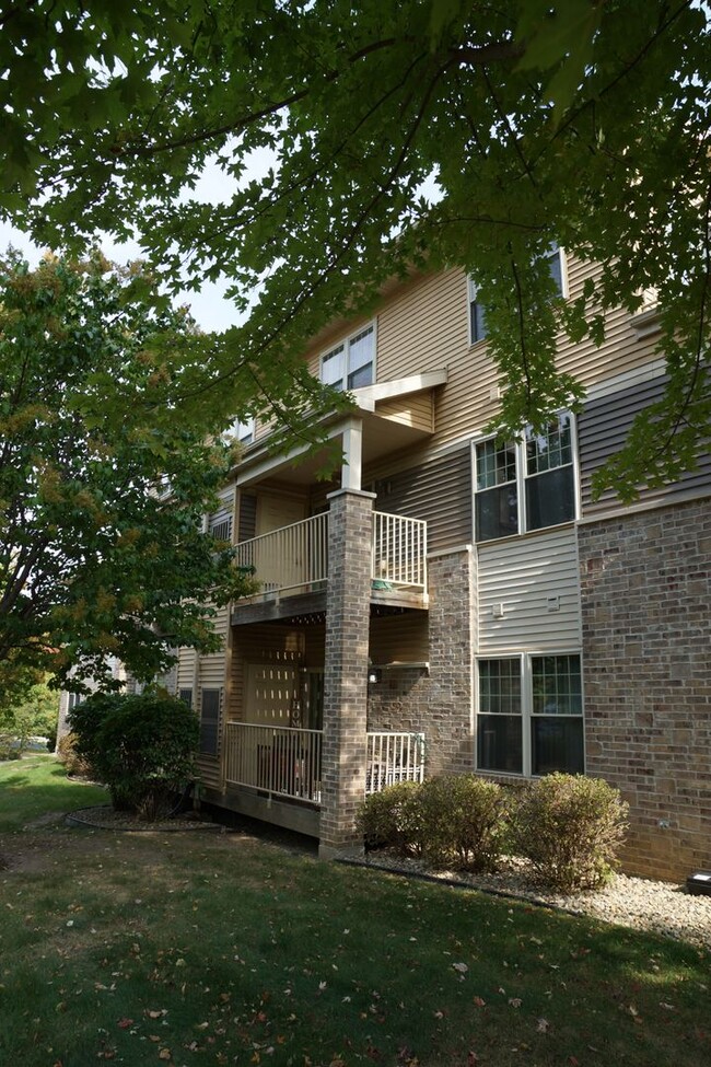 Interior Photo - Woodland Commons McFarland