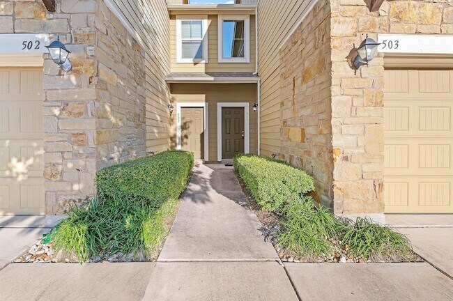 Foto del edificio - 1620 Bryant Dr