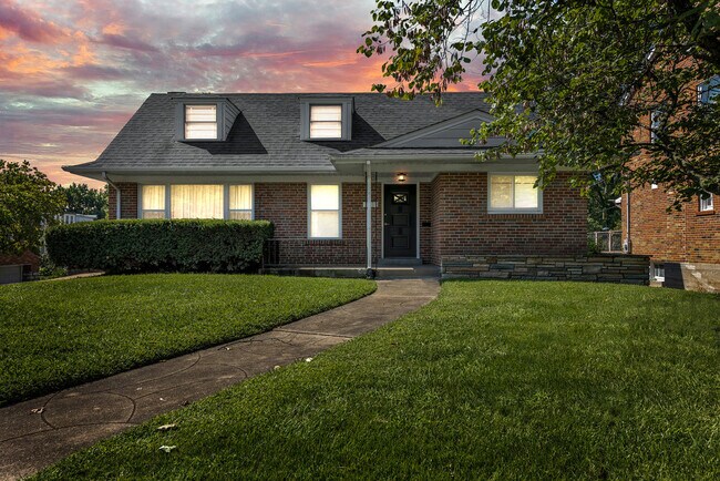 Building Photo - 7116 Clayton Rd