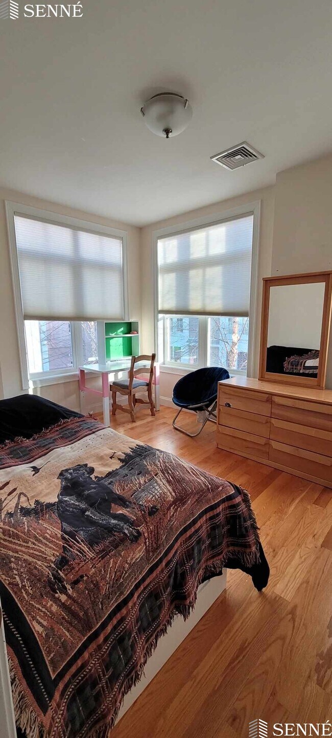 Photo - 105 Harvey St Townhome