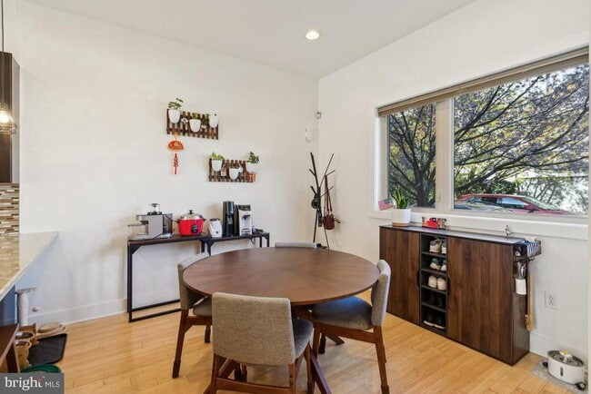 Building Photo - 1119 N Howard St