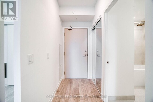 Building Photo - 2020 Bathurst St