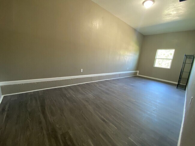 Foto del edificio - 4725 S Shallow Brook Dr
