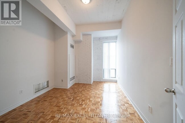 Building Photo - 1401 Dupont St
