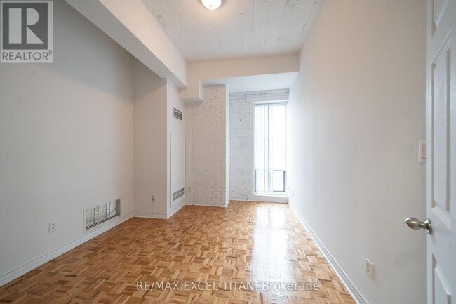 Photo du bâtiment - 1401 Dupont St