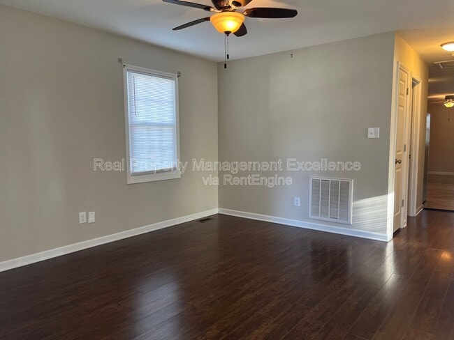 Foto del edificio - 709 S Webb St