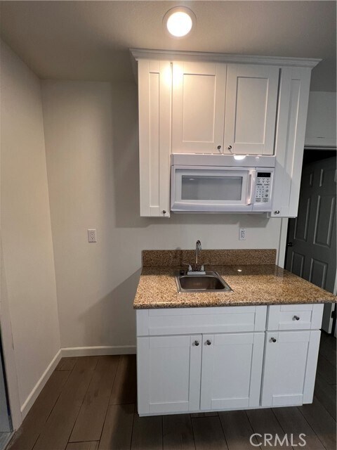 Foto del edificio - 16976 Martin Ave