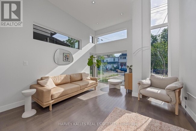 Building Photo - 235 Cedarvale Ave