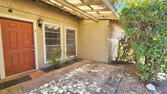 Building Photo - 3420 Willowrun Dr