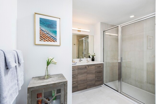 Spa-inspired bathrooms - SoLe Mia Rentals
