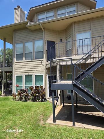Building Photo - 2116 Tanglewood Blvd
