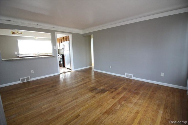 Foto del edificio - 20324 Kenmore Ave