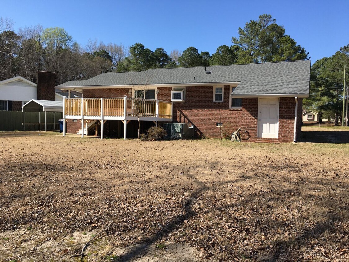 61 White Oak Dr, Smithfield, NC 27577 House Rental in Smithfield, NC