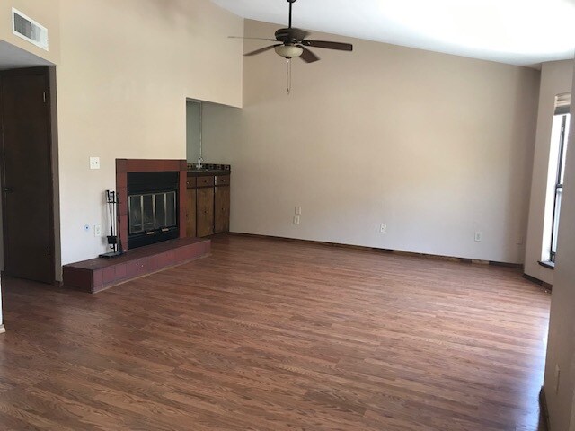 Building Photo - 202 Canyon Terrace Dr