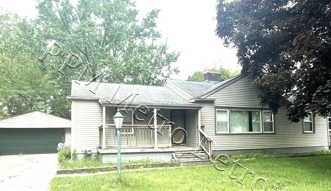 Building Photo - 32851 Linderman Ave
