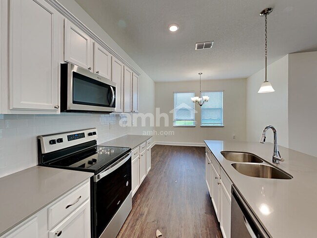 Building Photo - 1058 Walden Pond Drive