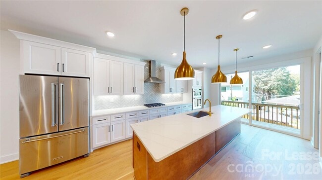 Foto del edificio - 156 Mattoon St