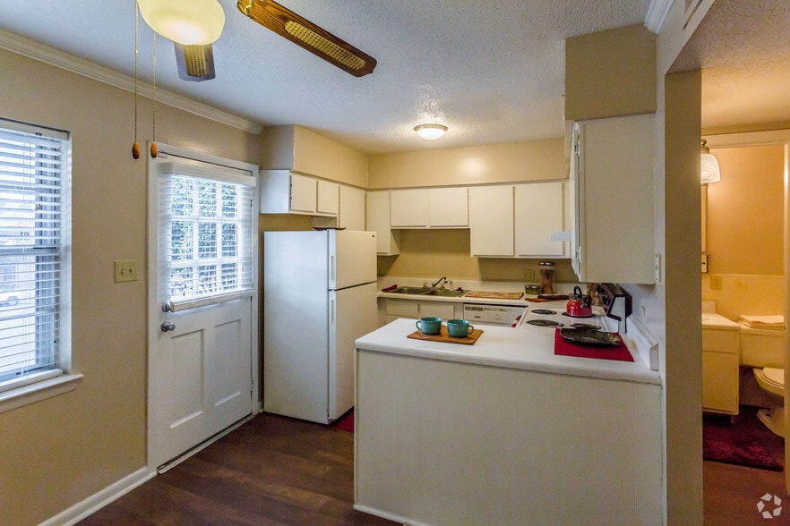 Colony West Apartments