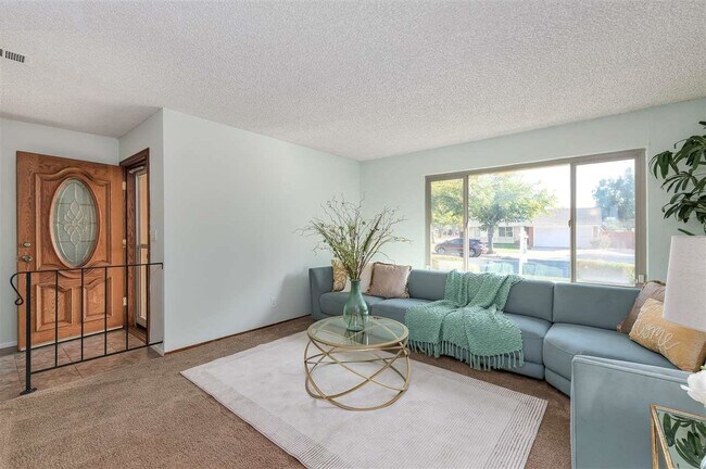 Foto del edificio - 5951 Hansen Dr