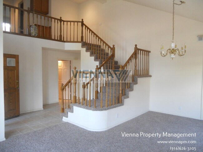 Building Photo - 441 N Lexington Dr