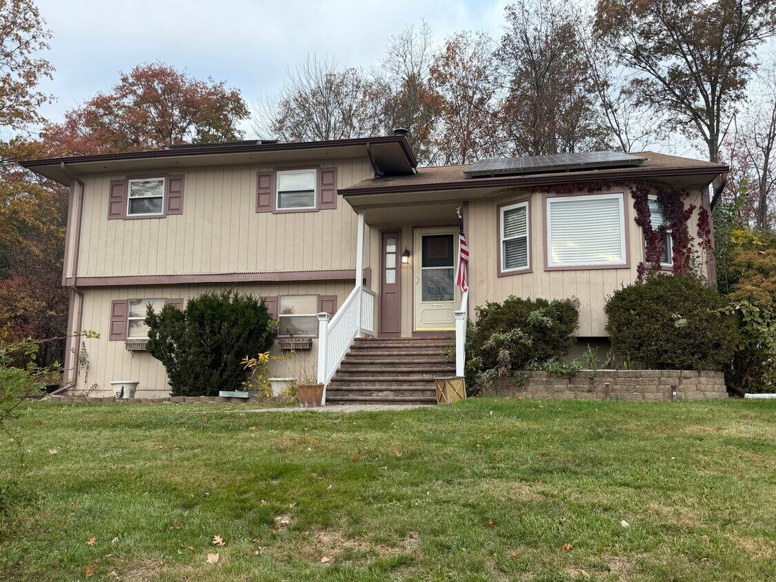 Foto principal - Beautiful Home on a Quiet Cul-De-Sac