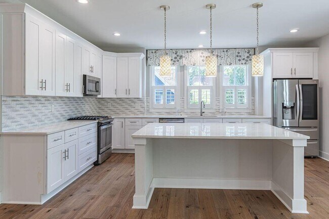 Foto del edificio - 370 Thrasher St NW