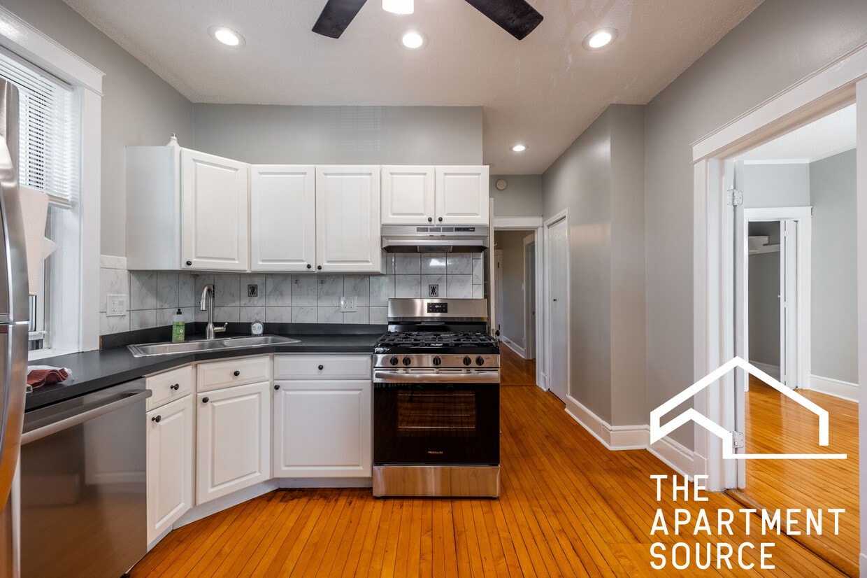 Foto principal - 3219 N Leavitt St