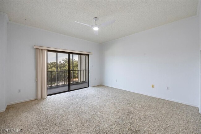Foto del edificio - 900 Arbor Lake Dr