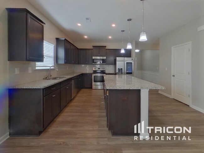 Building Photo - 346 Crandon Rd