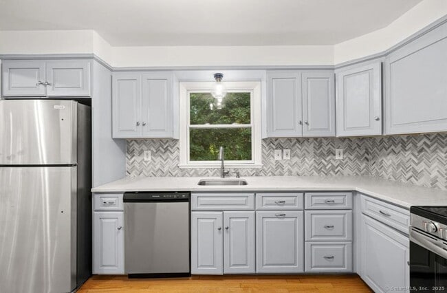 Foto del edificio - 412 Main St