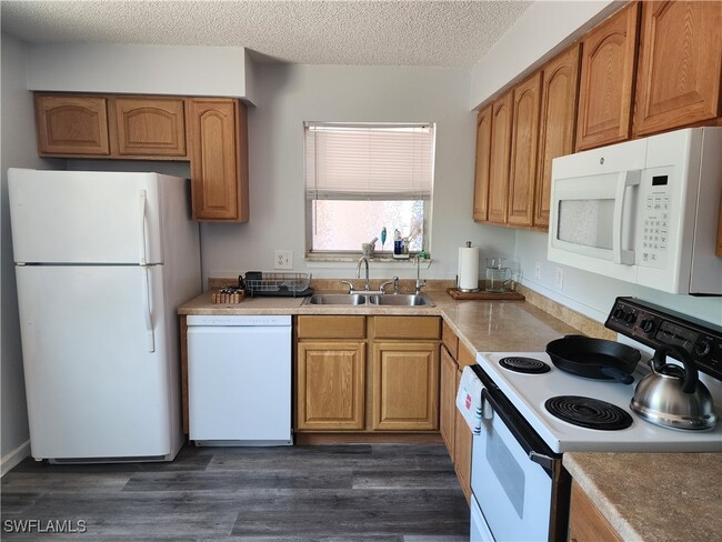 Building Photo - 12819 Kellywood Cir